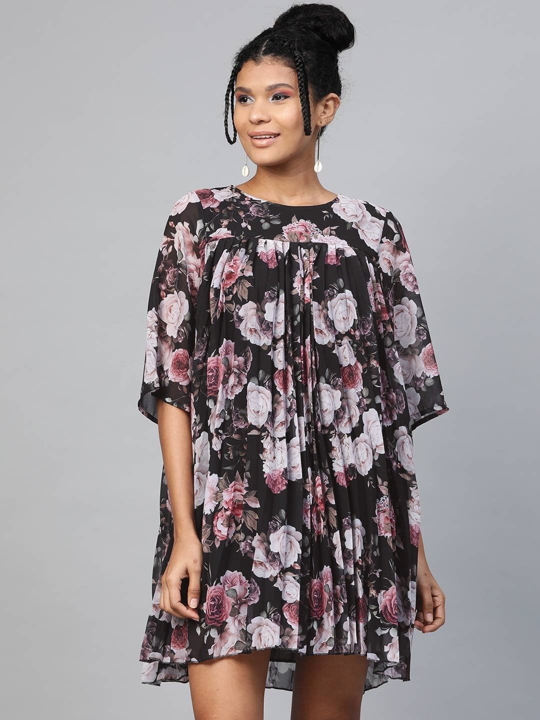 Women's Black Floral Pleated Trapeze Dress - SASSAFRAS