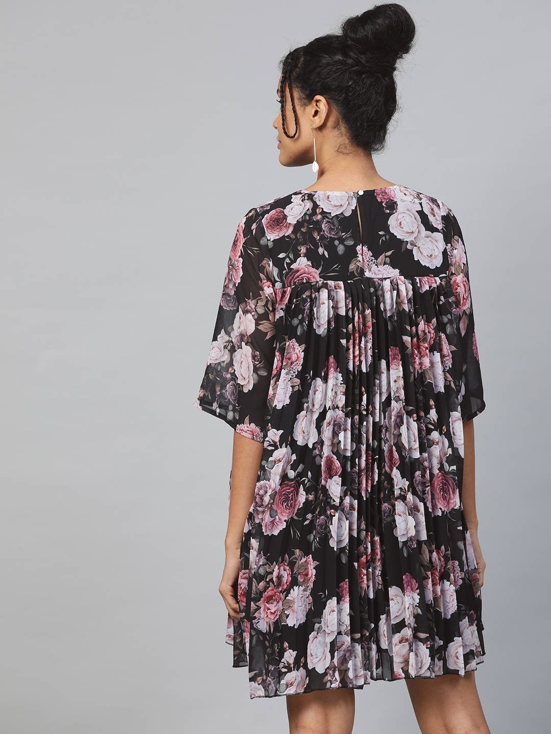 Women's Black Floral Pleated Trapeze Dress - SASSAFRAS