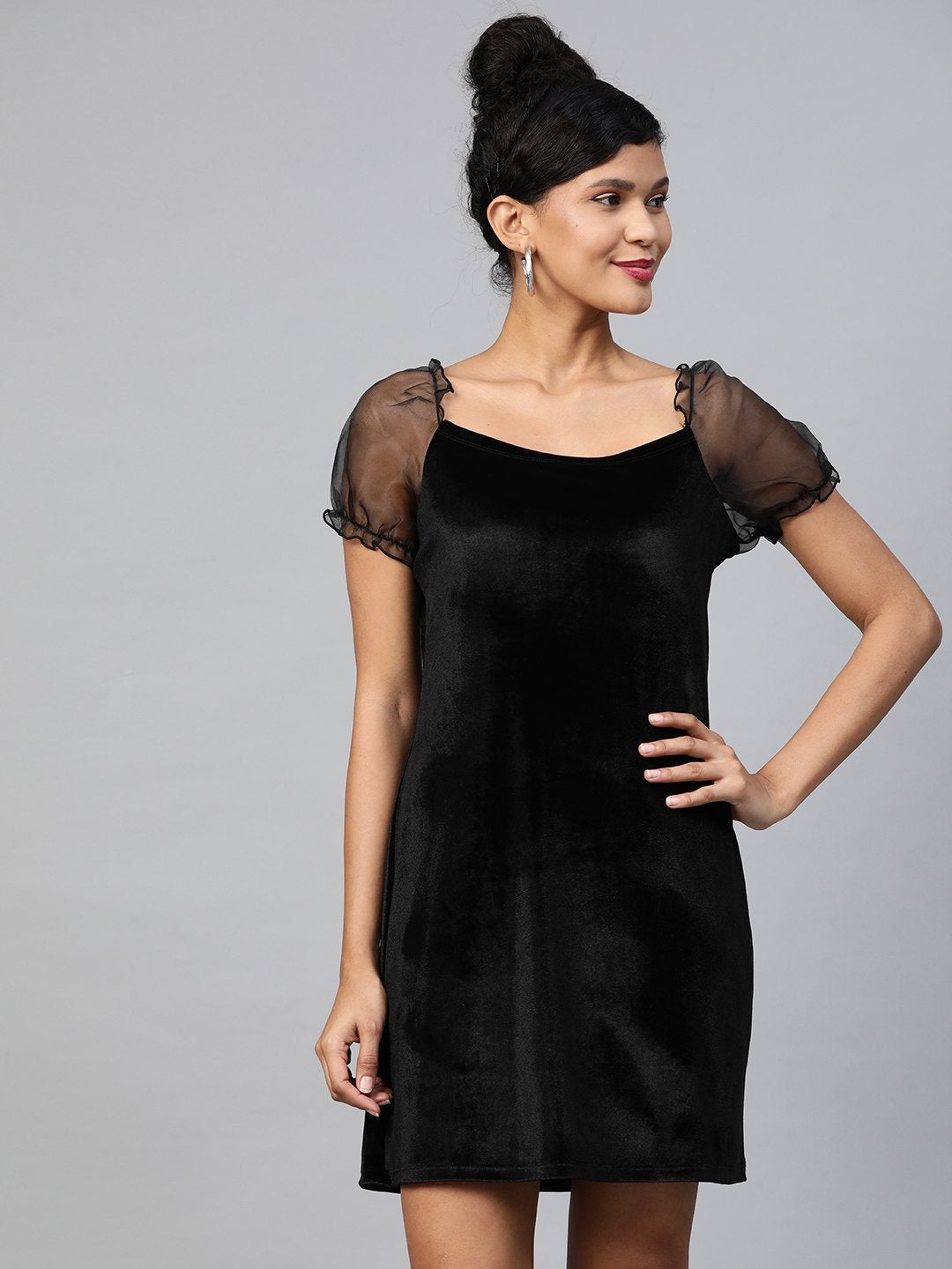 Women's Black Velvet Puff Sleeve Short Dress - SASSAFRAS