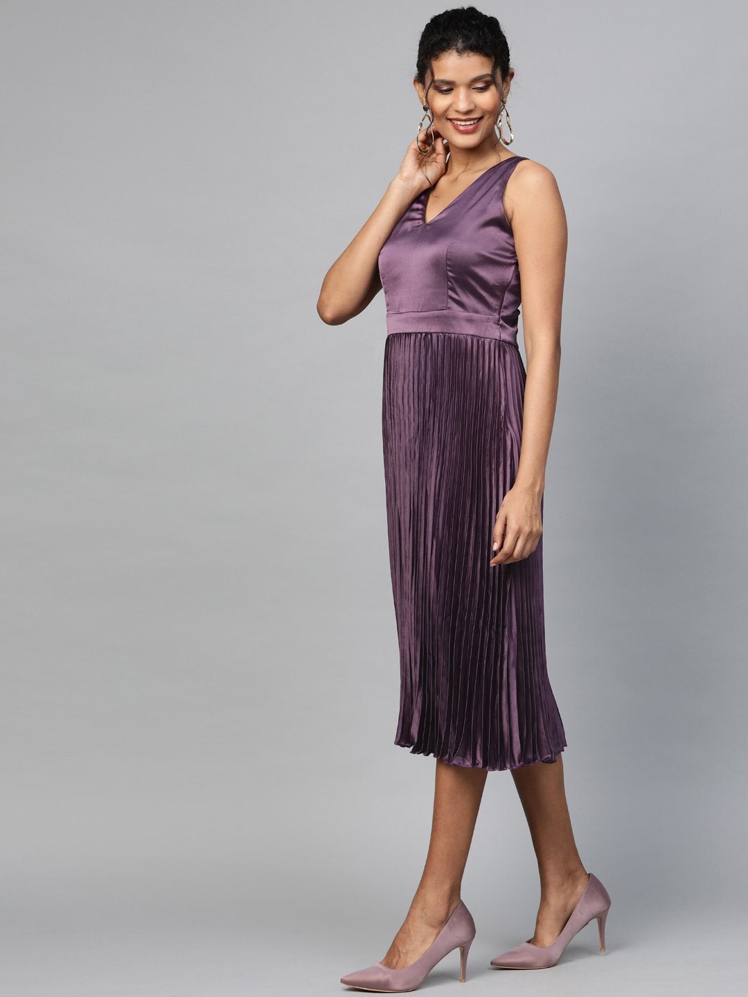 Women's Purple Satin V-Neck Pleated Midi Dress - SASSAFRAS