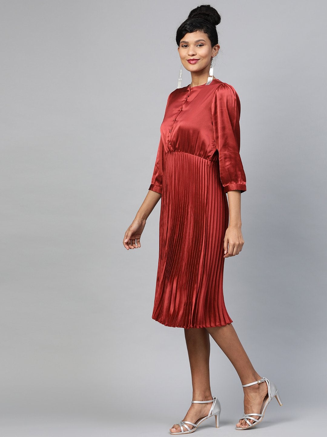 Women's Red Pleated Midi Satin Dress - SASSAFRAS