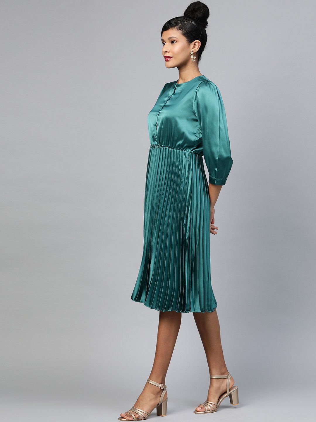 Women's Green Pleated Midi Satin Dress - SASSAFRAS