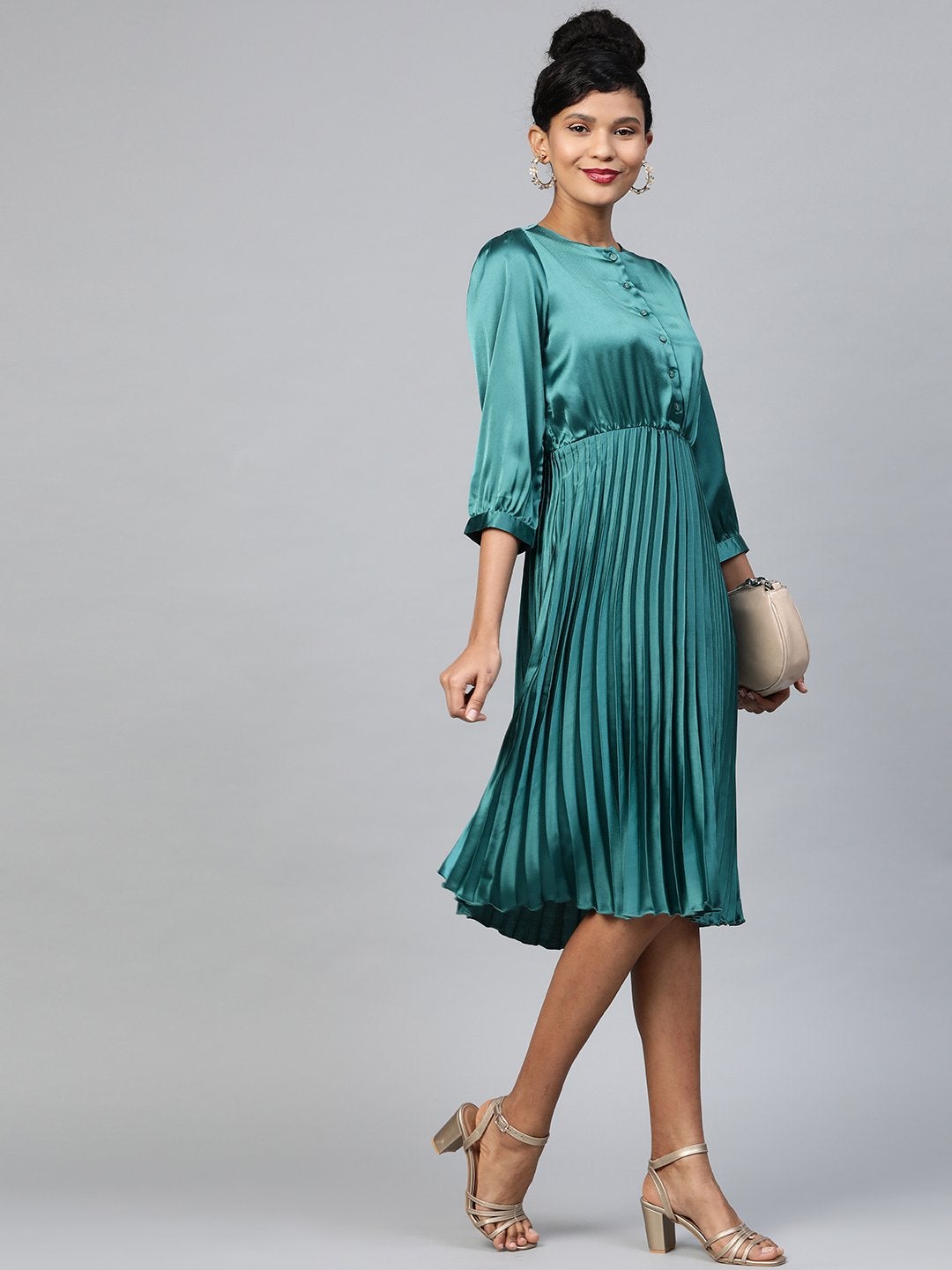 Women's Green Pleated Midi Satin Dress - SASSAFRAS