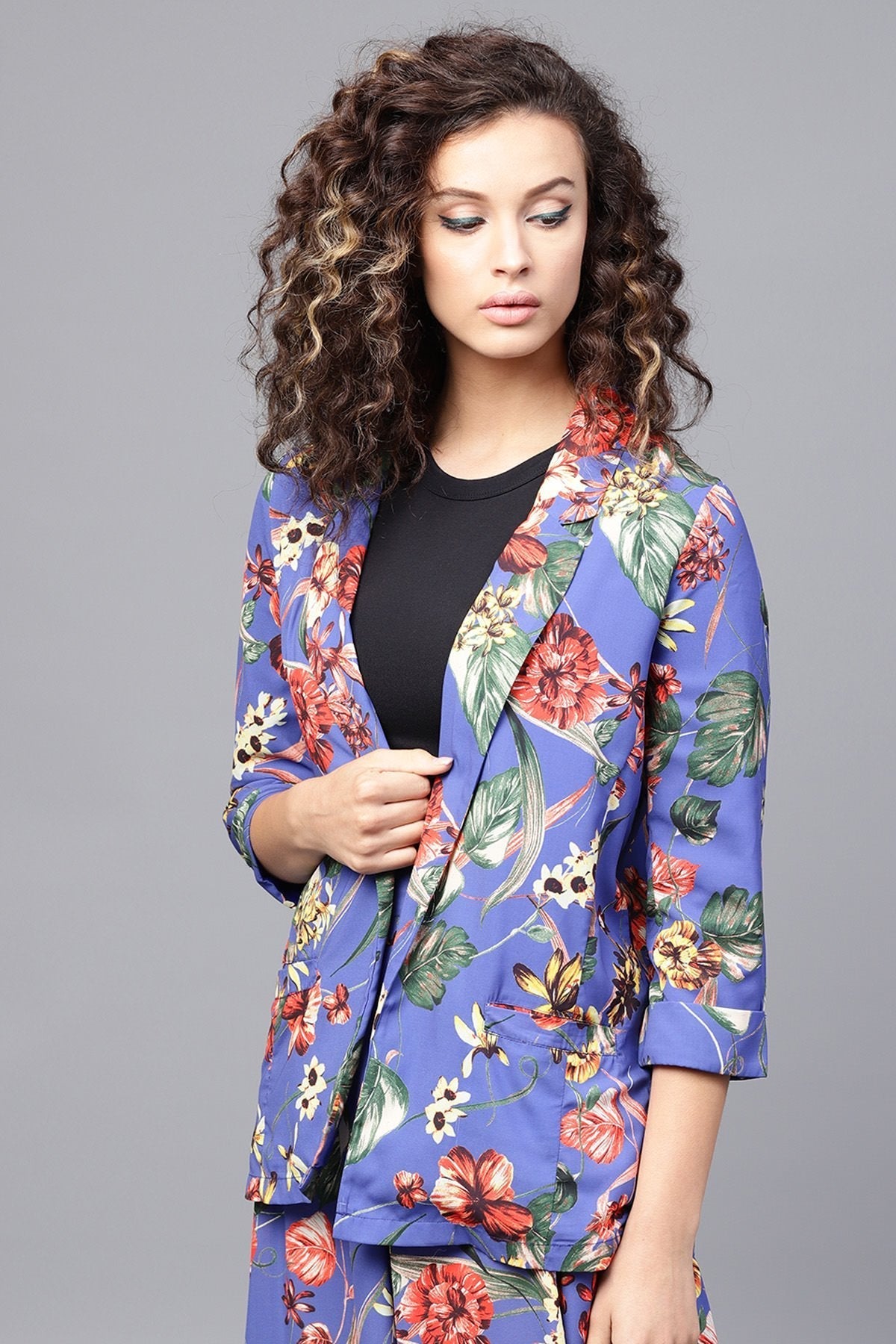 Women's Blue Floral Front Open Blazer - SASSAFRAS