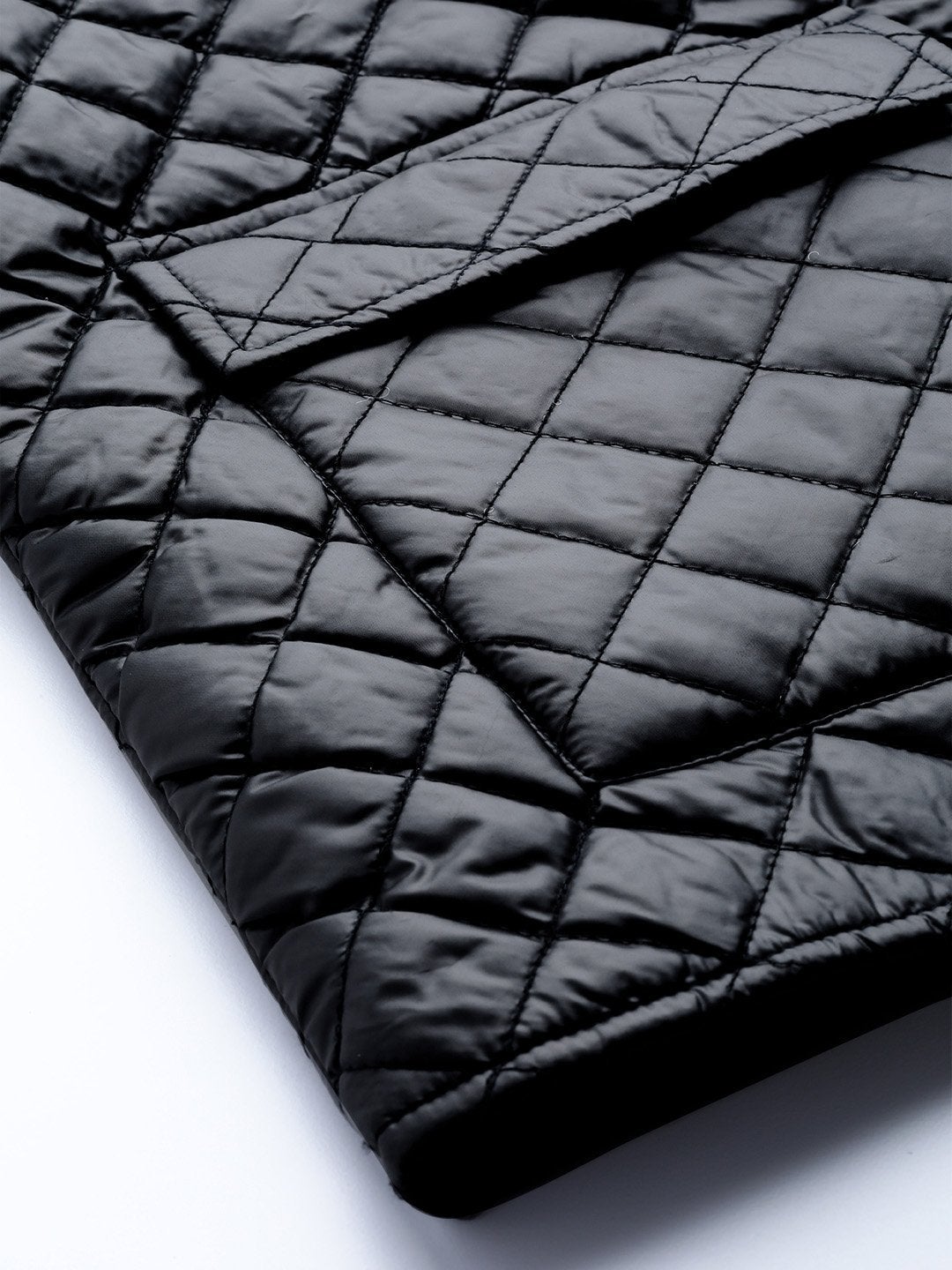 Women's Black Flap Pockets Quilted Puffer Jacket - SASSAFRAS