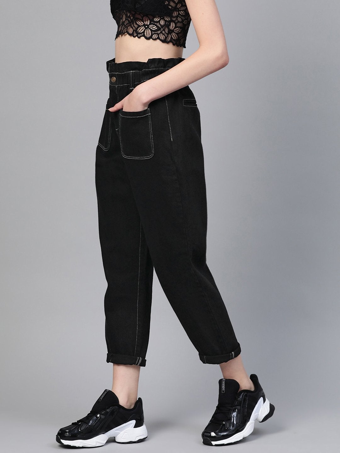 Women's Black Front Pocket Slouchy Jeans - SASSAFRAS