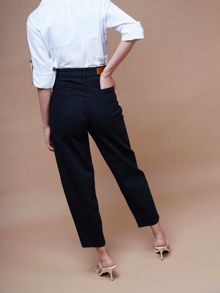 Women's Black Balloon Fit Jeans