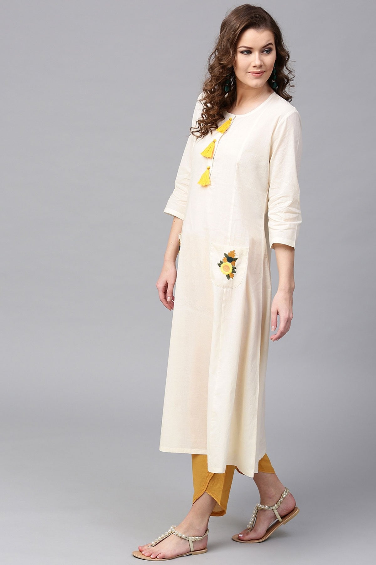 Women's Embroidered Pocket Patch Off-White Kurta - SHAE