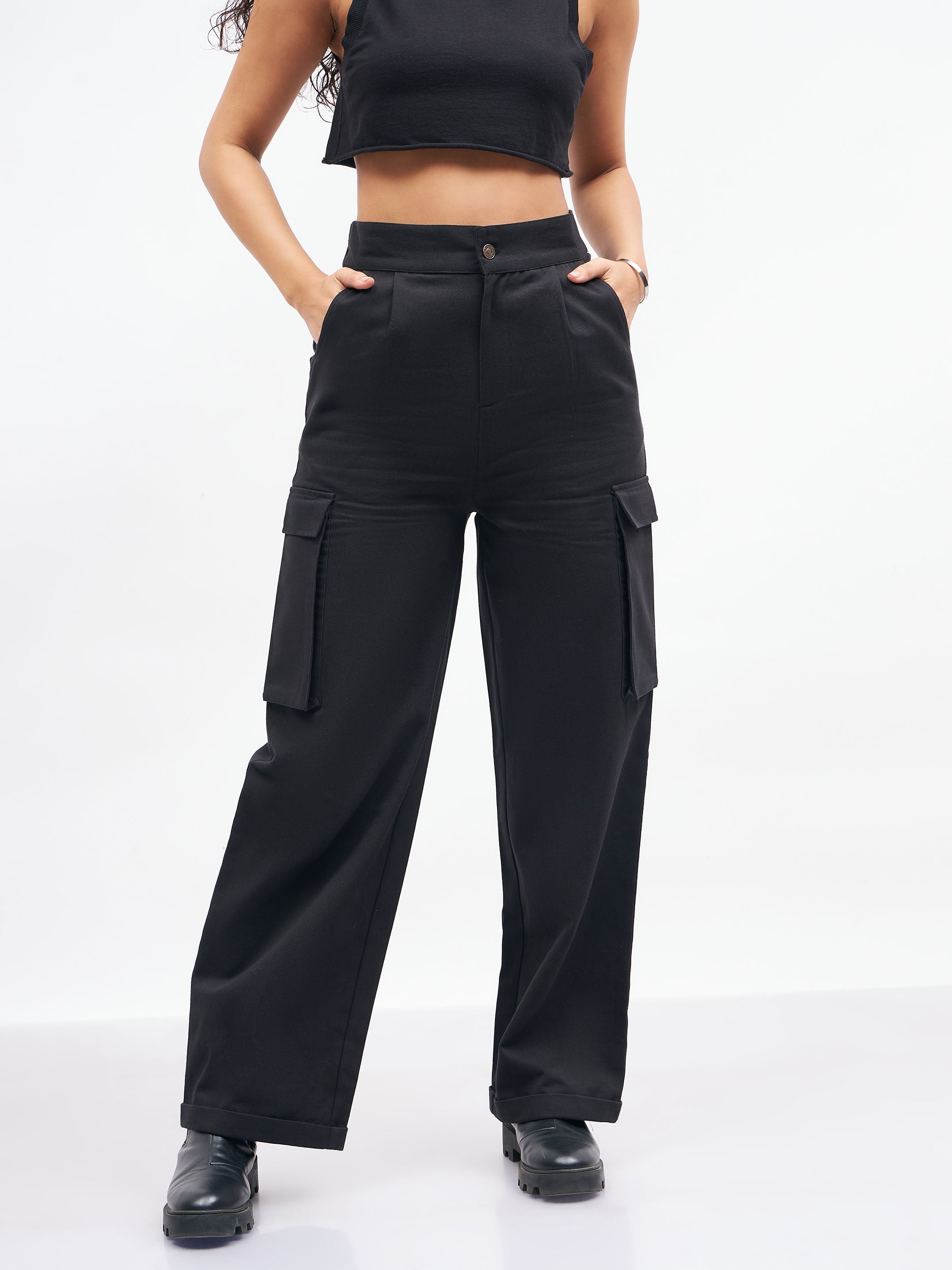 Women's Black Box Pockets Straight Pants - Lyush