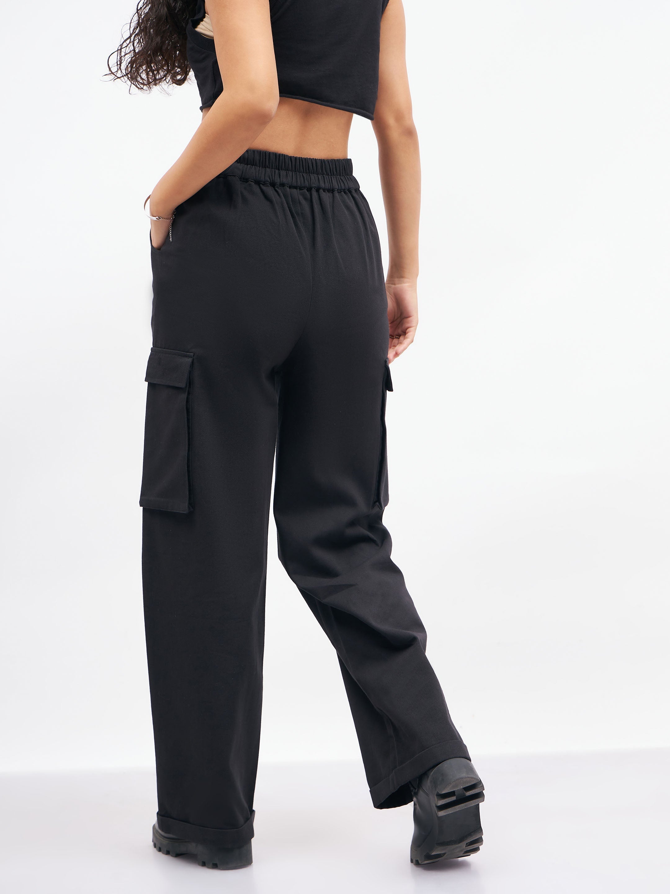 Women's Black Box Pockets Straight Pants - Lyush