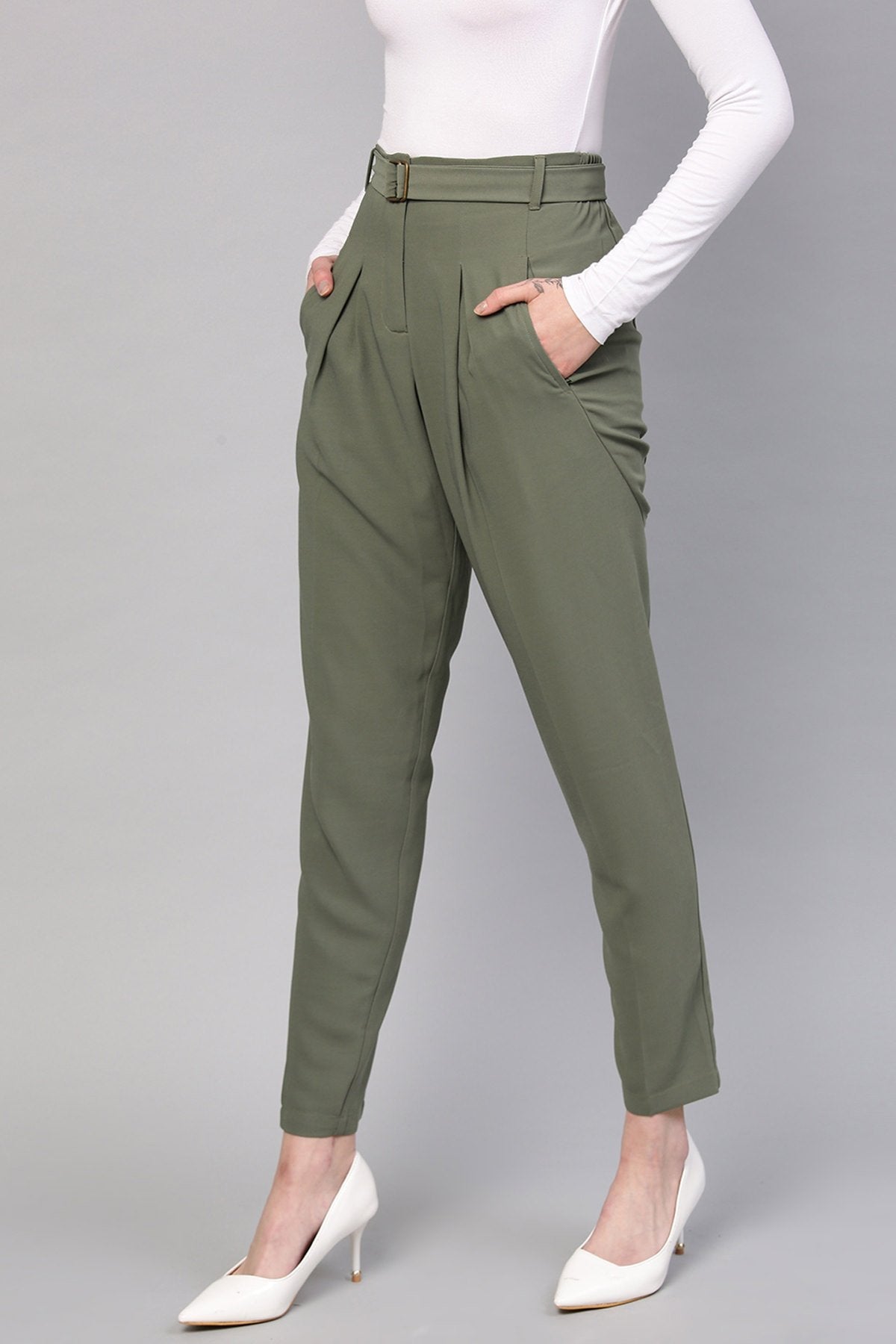 Women's Olive Tapered Pants - SASSAFRAS