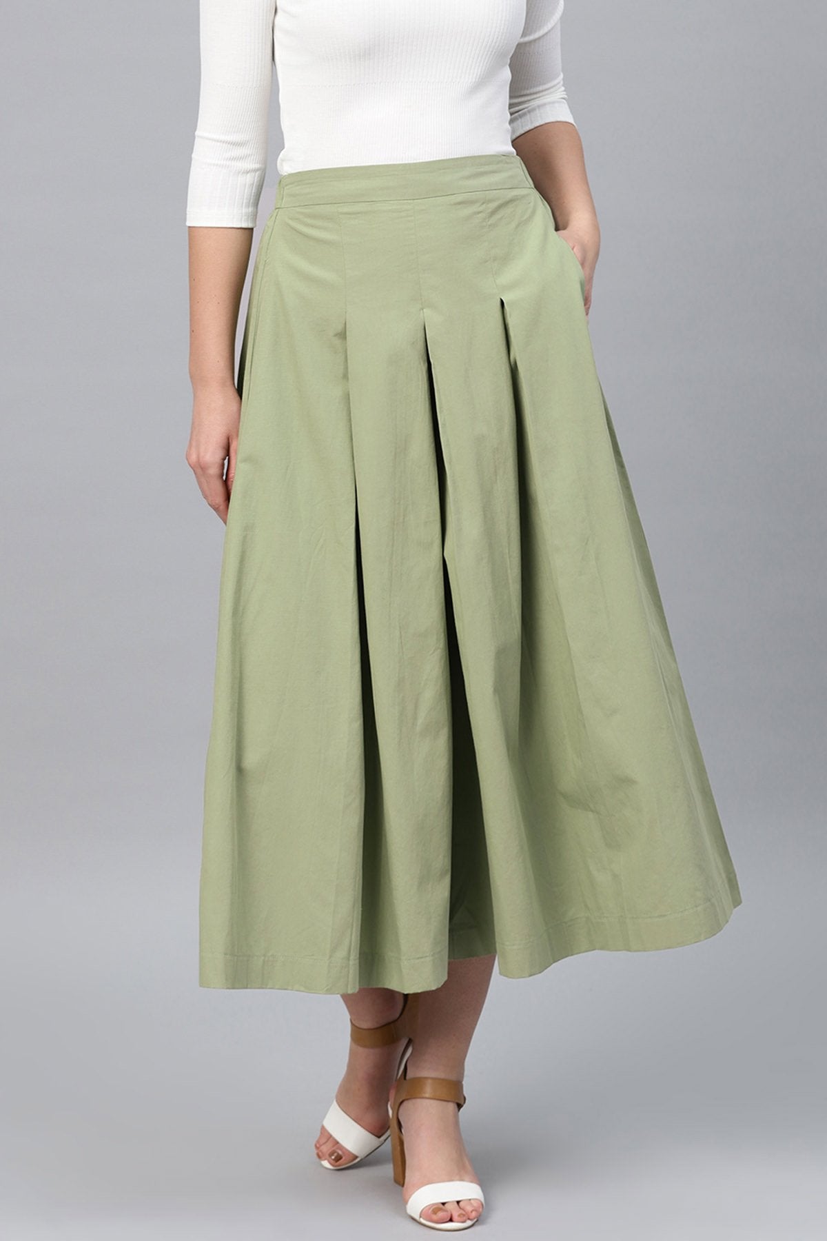 Women's Olive Box Pleats Pant - SASSAFRAS