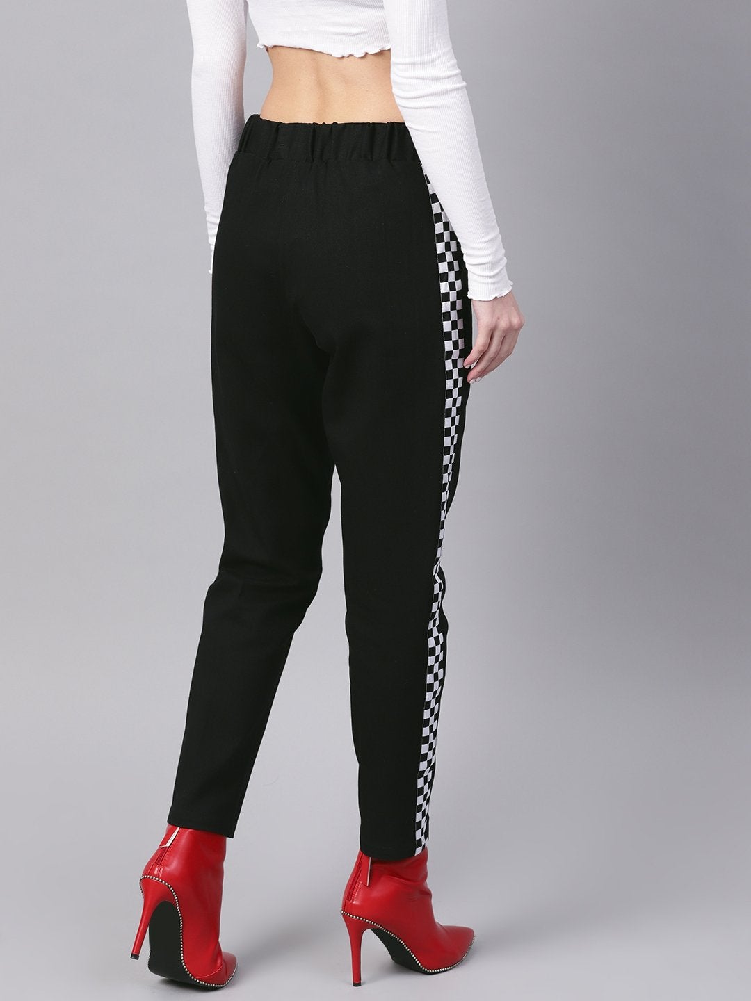 Women's Black Tapered Athleisure Pants - SASSAFRAS