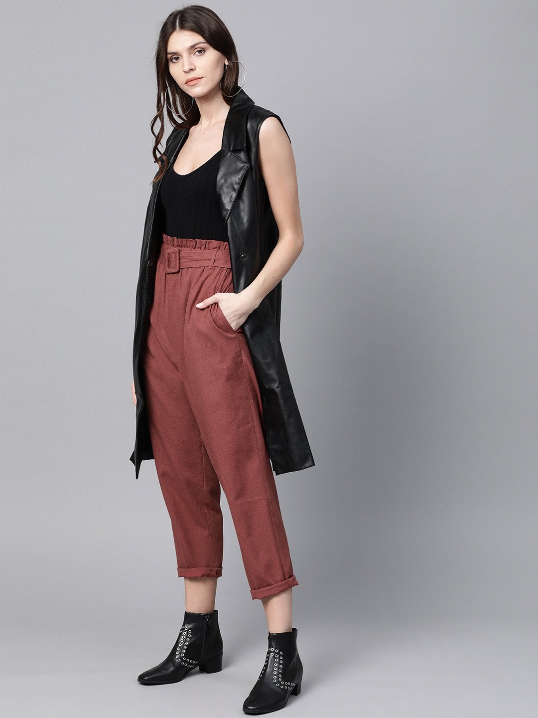 Women's Burgundy Belted Tapered Pants - SASSAFRAS