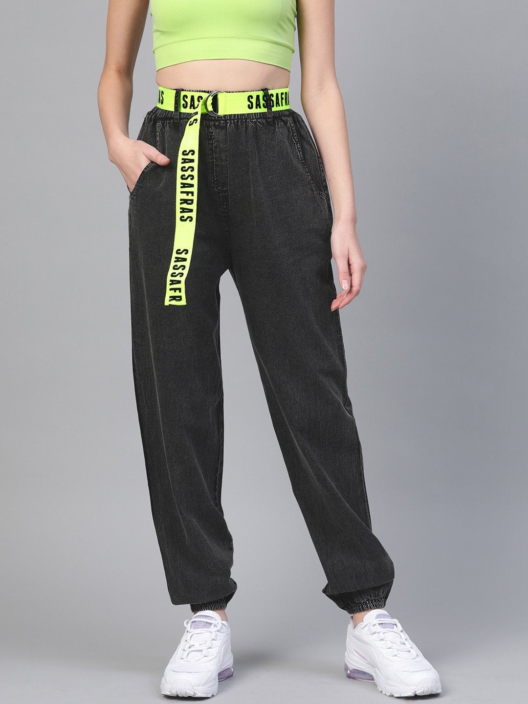 Women's Black Contrast Belted Denim Jogger - SASSAFRAS