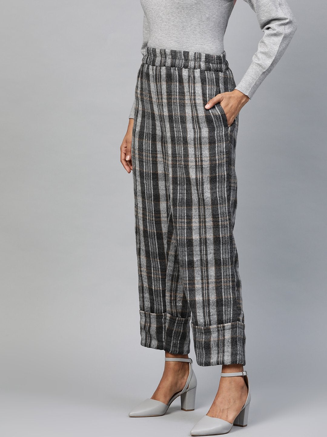 Women's Grey Check Roll Up Trousers - SASSAFRAS