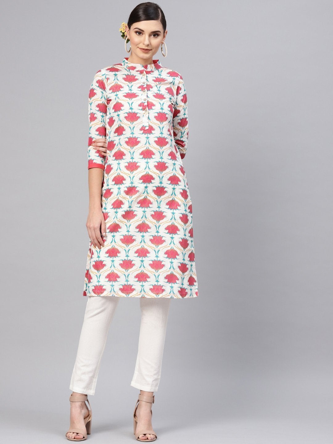 Women's Off White Floral Straight Kurta With Off White Pants