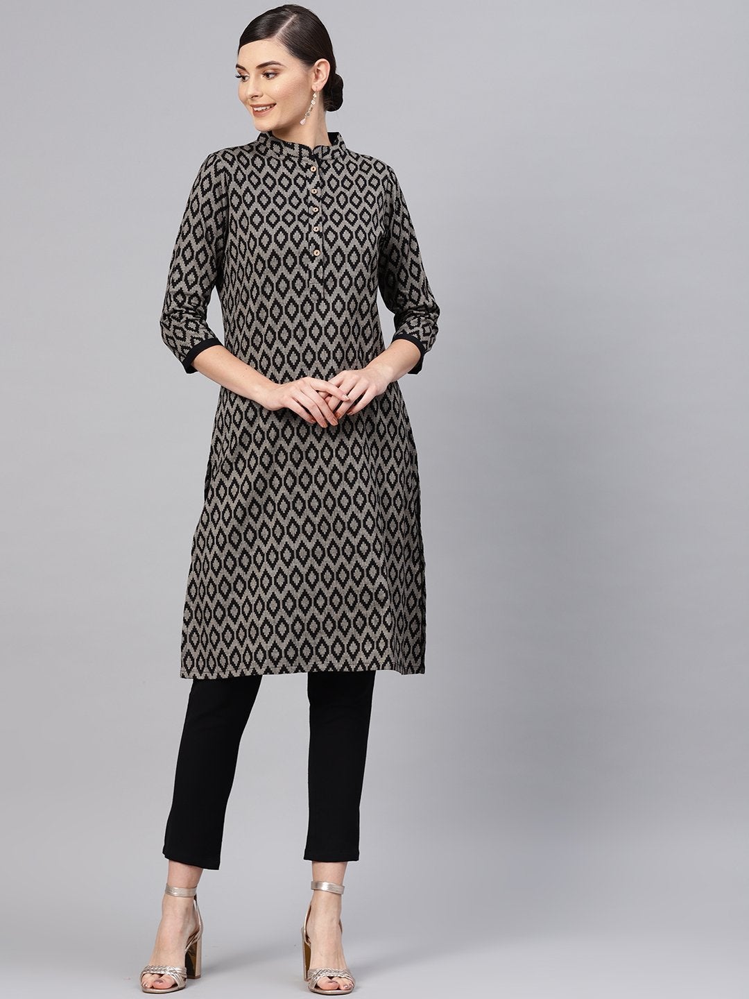 Women's Black Ikat Straight Kurta With Black Pants