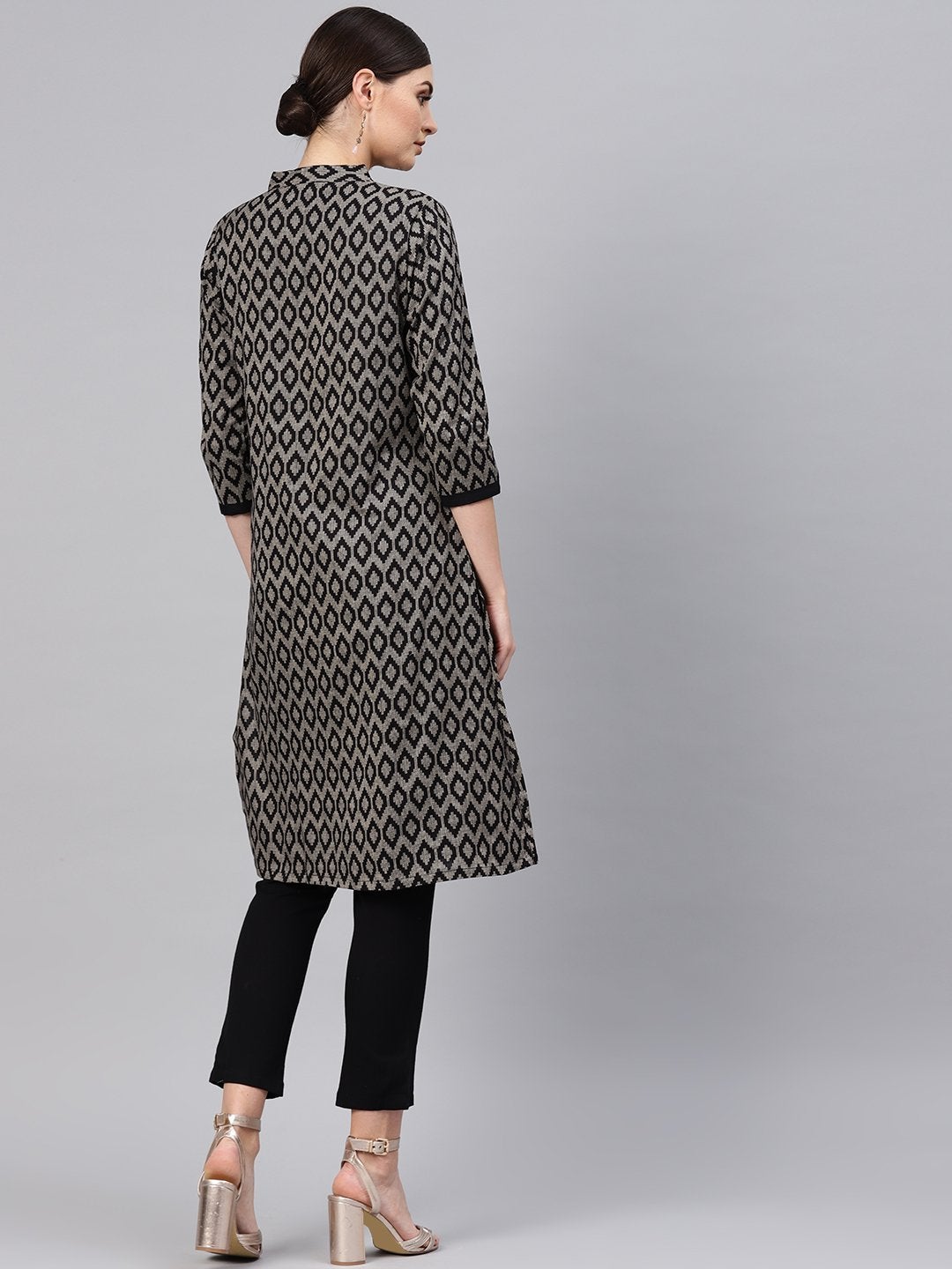 Women's Black Ikat Straight Kurta With Black Pants