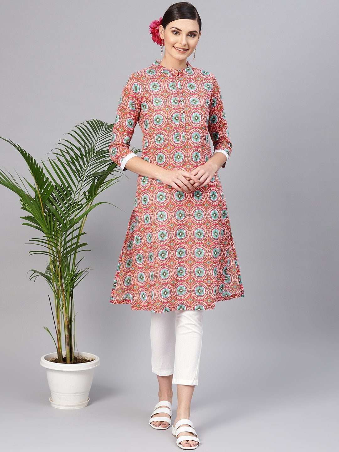 Women's Pink Floral Straight Kurta With White Pants - SHAE