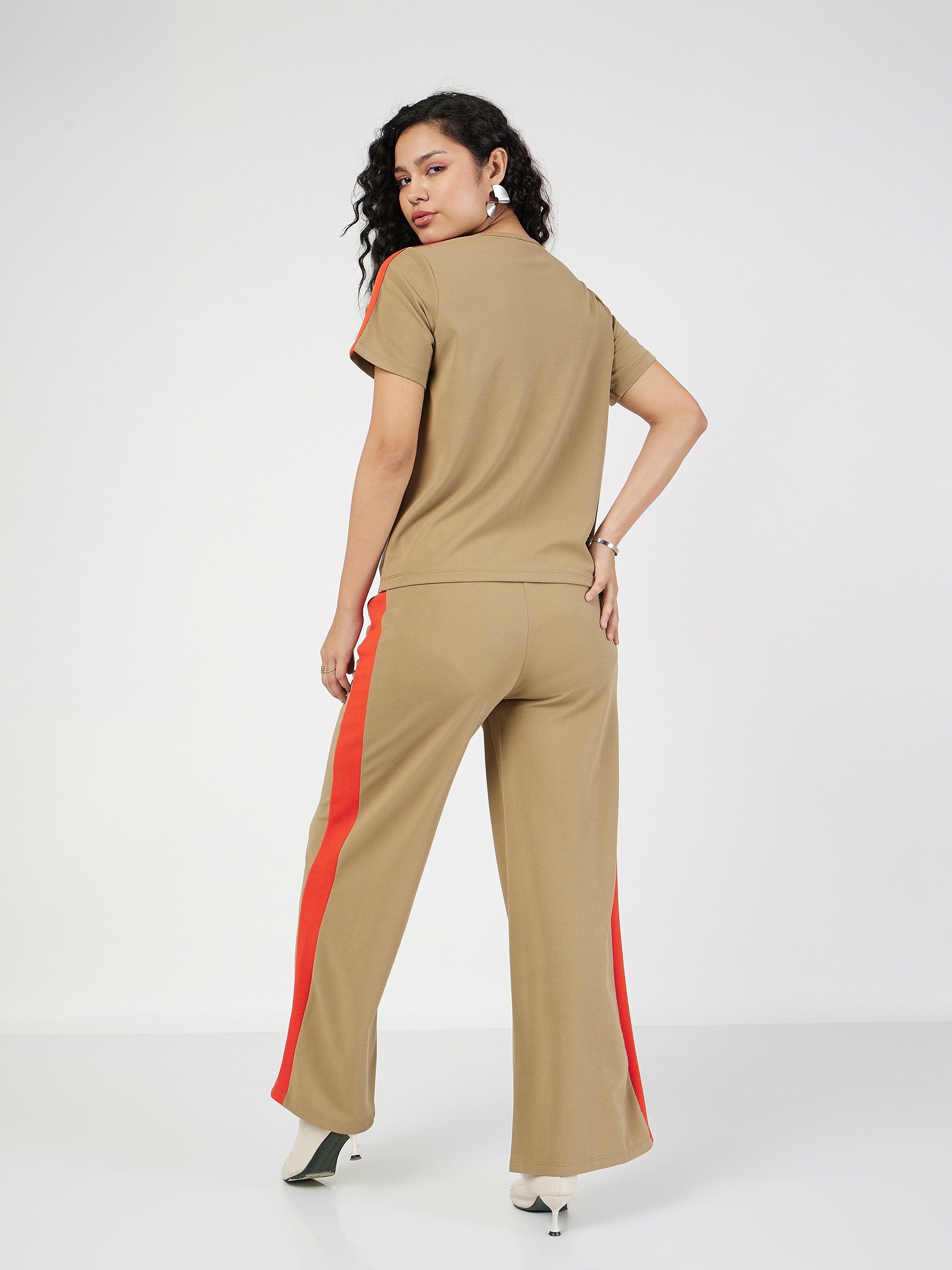 Women's Beige Contrast Tape T-Shirt With Track Pants - Lyush