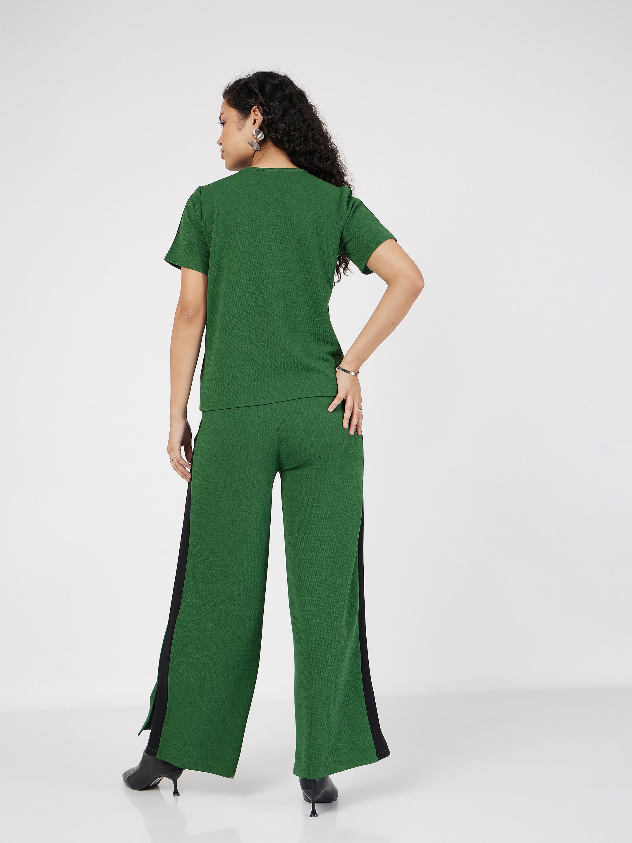 Women's Green Contrast Tape T-Shirt With Track Pants - Lyush