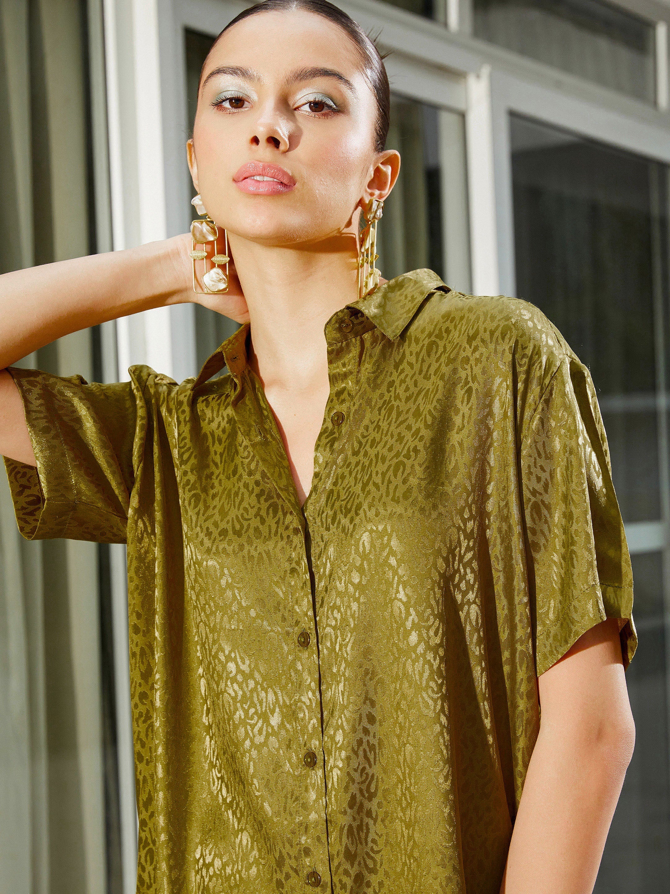Women's Olive Jacquard Loose Fit Shirt With Straight Pants - SASSAFRAS
