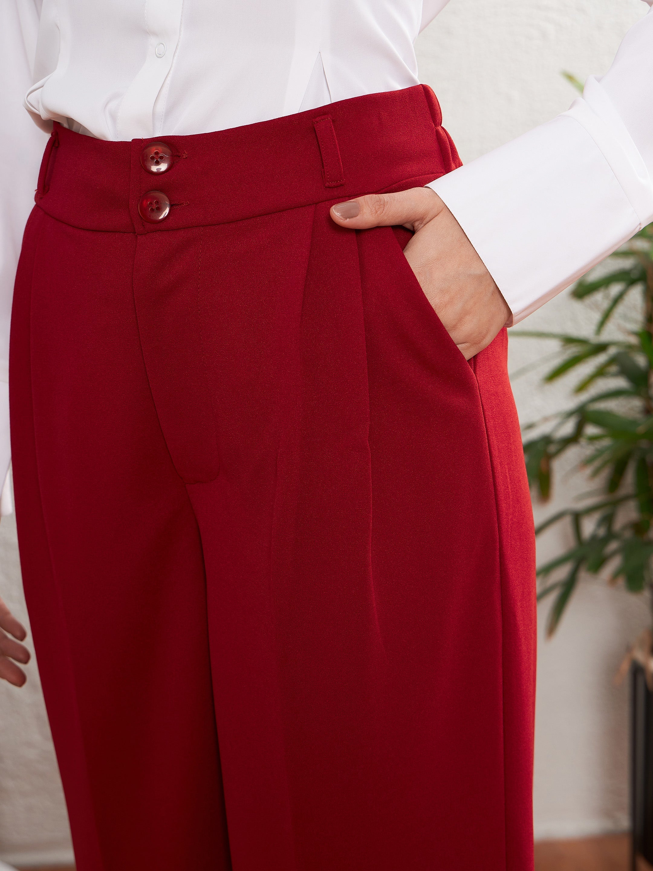 Women's Red Sleeveless Blazer With Straight Pants - SASSAFRAS