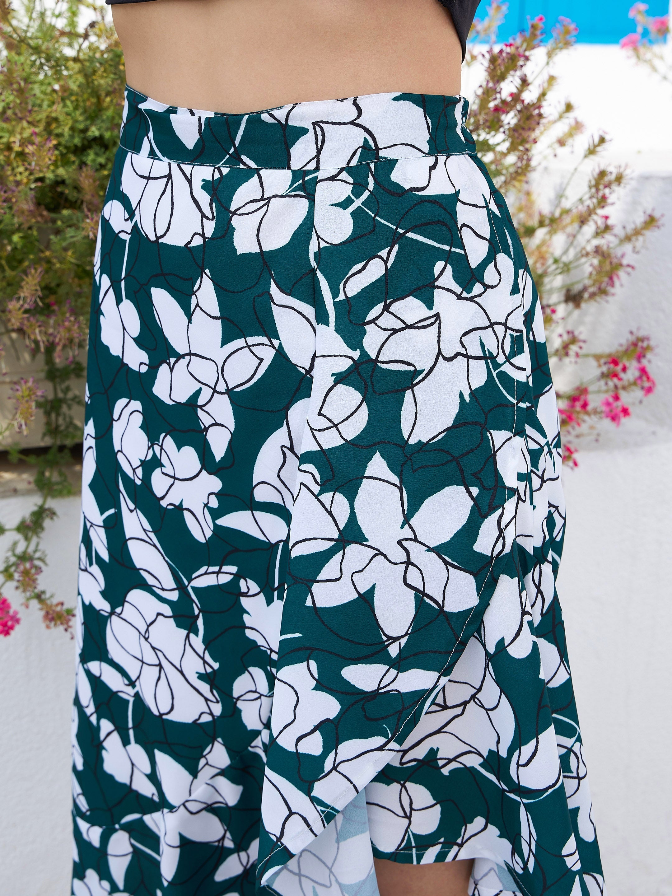 Women's Emerald Green Floral Crop Top With Ruffle Skirt - SASSAFRAS