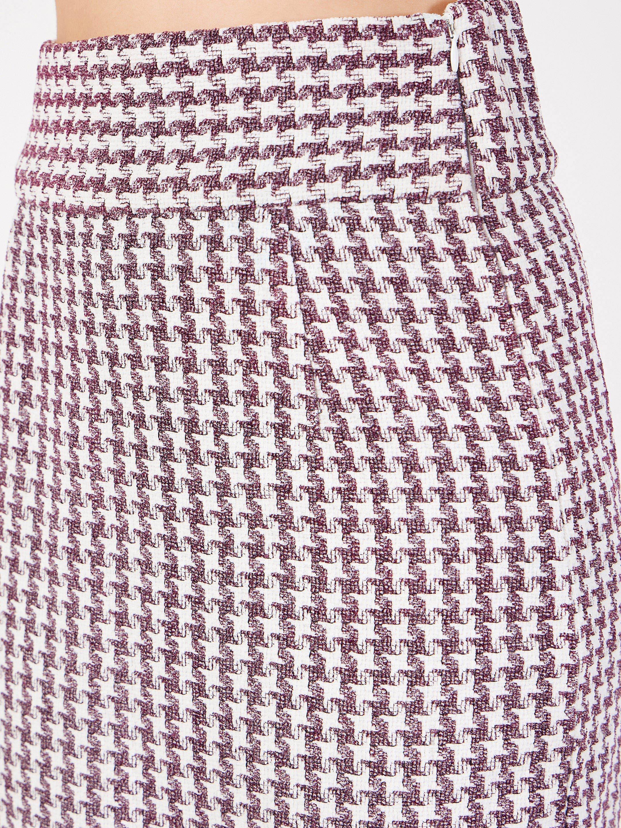 Women's Burgundy Geometrical Jacquard Tweed Pencil Skirt - Lyush