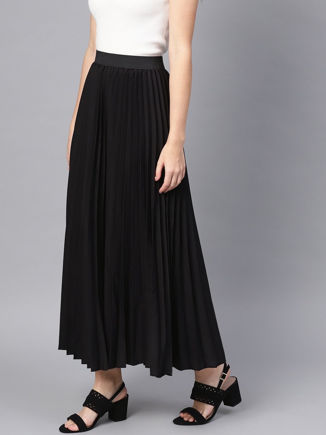 Women's Black Pleated Maxi Skirt - SASSAFRAS