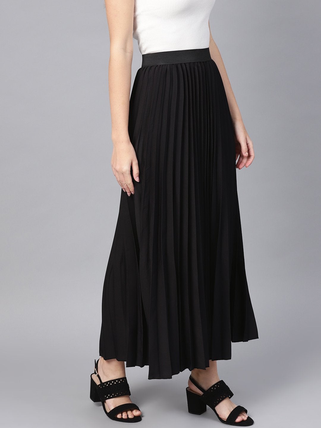 Women's Black Pleated Maxi Skirt - SASSAFRAS