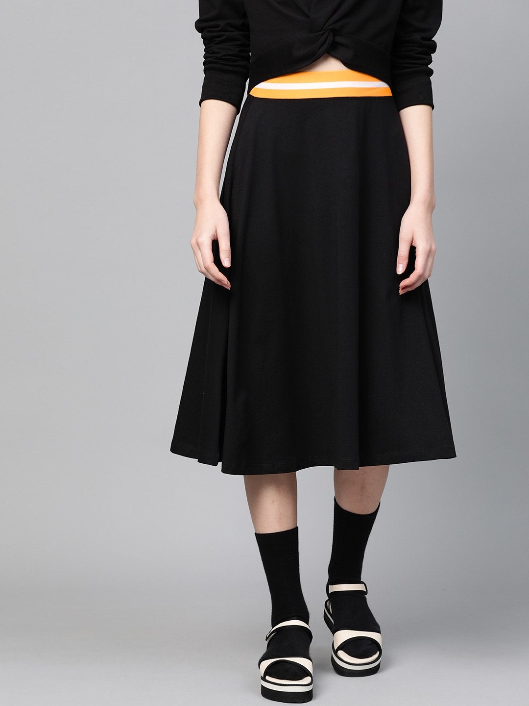 Women's Black Knit A-Line Midi Skirt - SASSAFRAS