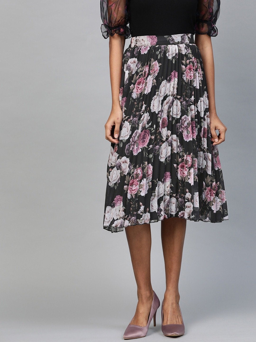 Women's Black Floral Pleated Skirt - SASSAFRAS