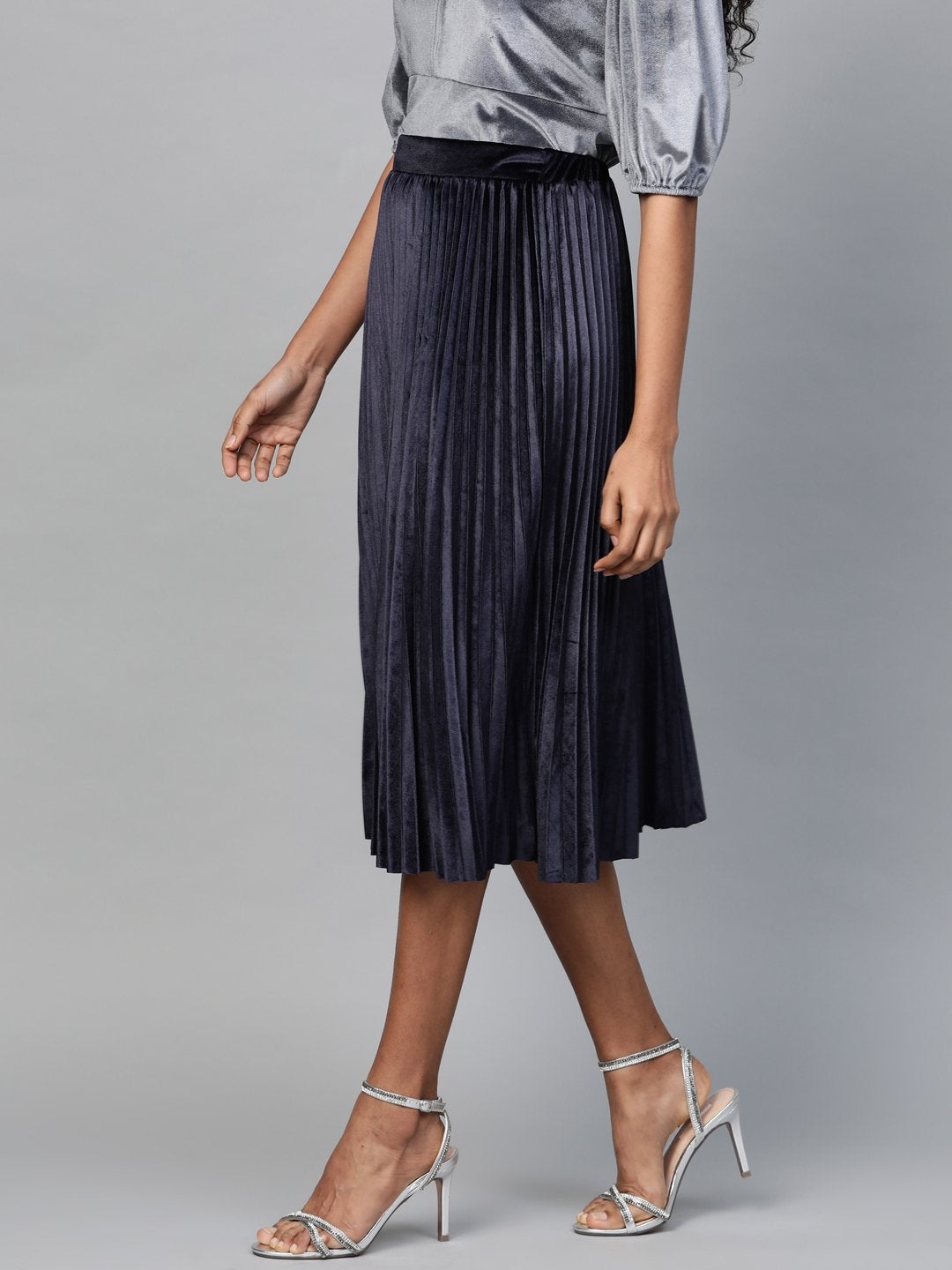 Women's Navy Velvet Pleated Midi Skirt - SASSAFRAS