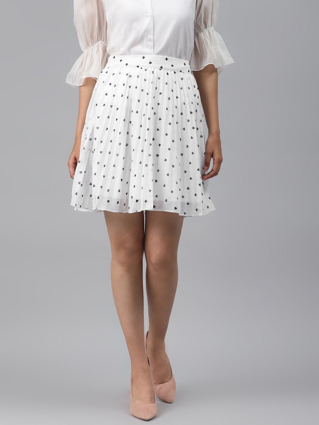 Women's White Pleated Mini Skirt With Black Hearts - SASSAFRAS