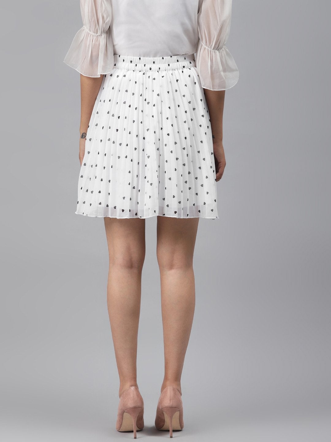 Women's White Pleated Mini Skirt With Black Hearts - SASSAFRAS