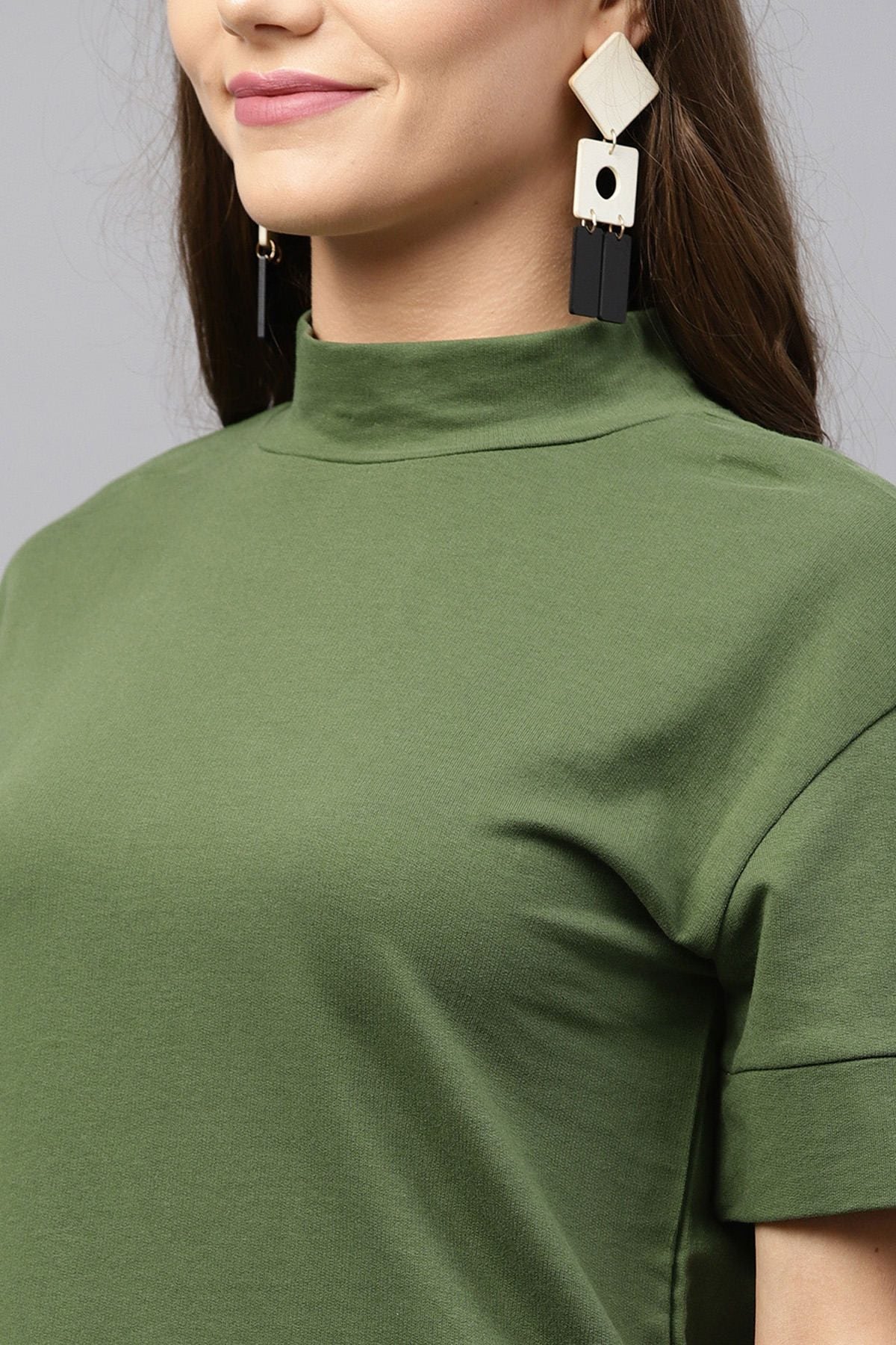 Women's Olive Boxy Turtle Neck Sweatshirt - SASSAFRAS