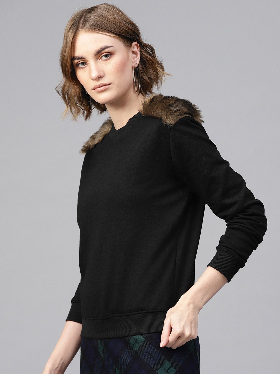 Women's Black Fur Shoulder Patch Sweatshirt - SASSAFRAS