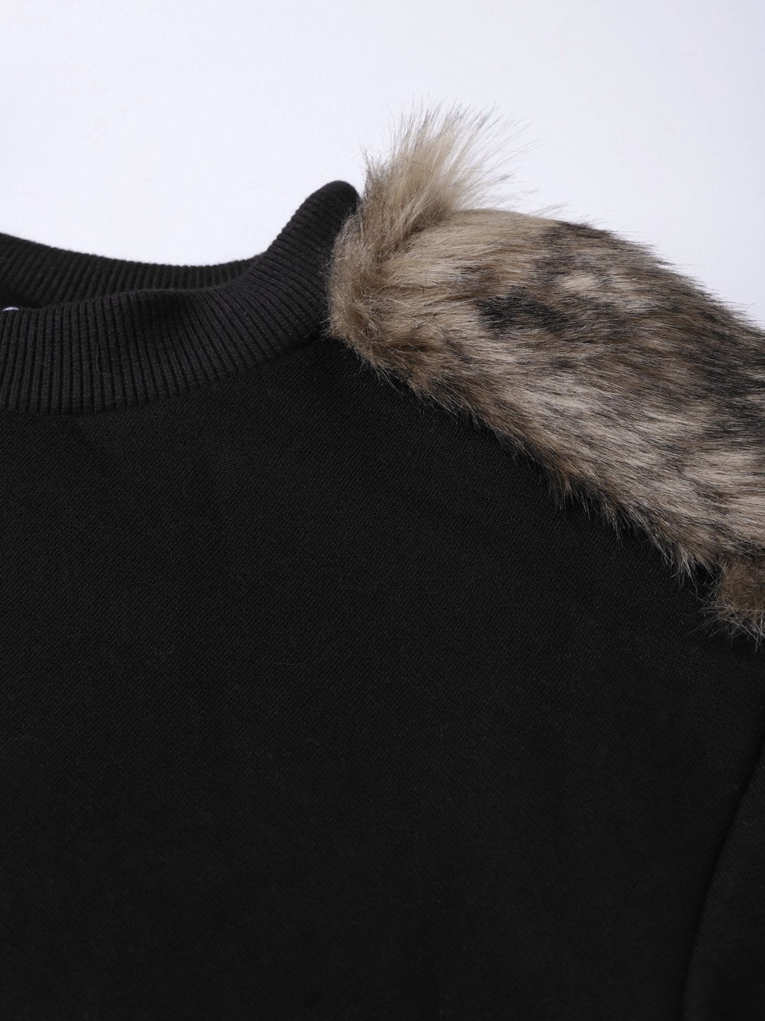 Women's Black Fur Shoulder Patch Sweatshirt - SASSAFRAS