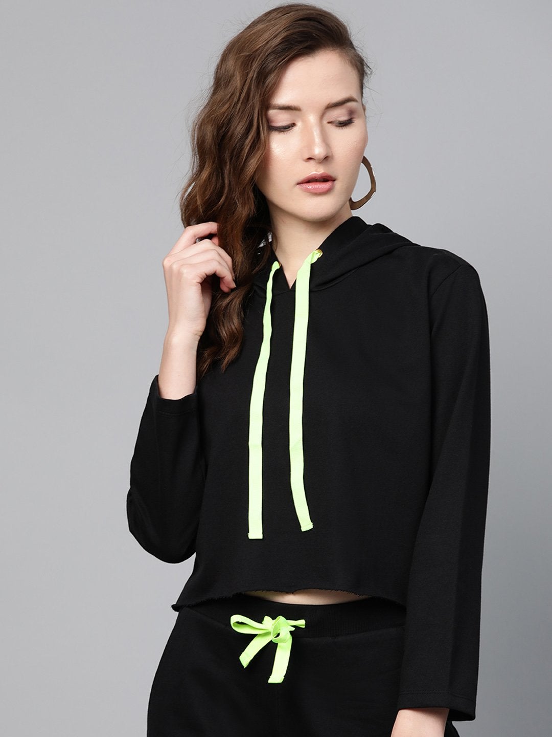 Women's Black Boxy Crop Sweatshirt Hoodie - SASSAFRAS