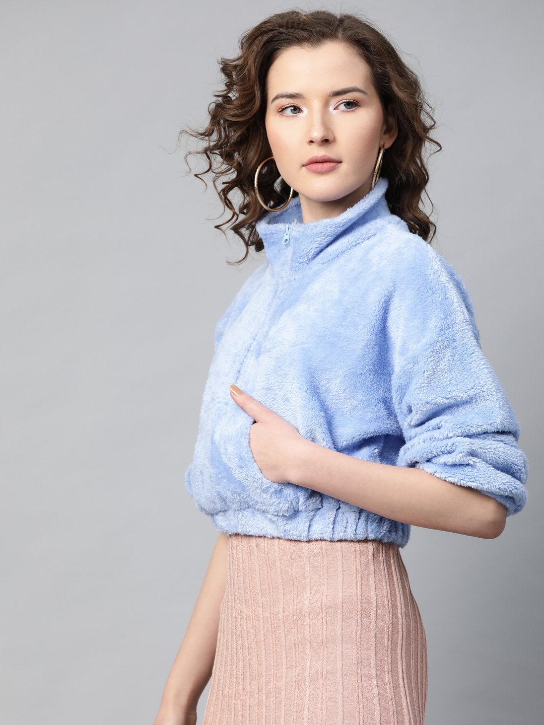 Women's Blue Kangaroo Pocket Faux Fur Crop Sweatshirt - SASSAFRAS