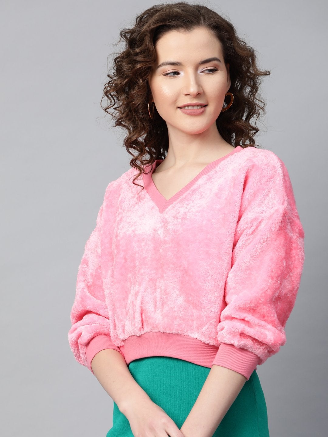 Women's Pink V-Neck Faux Fur Crop Sweatshirt - SASSAFRAS