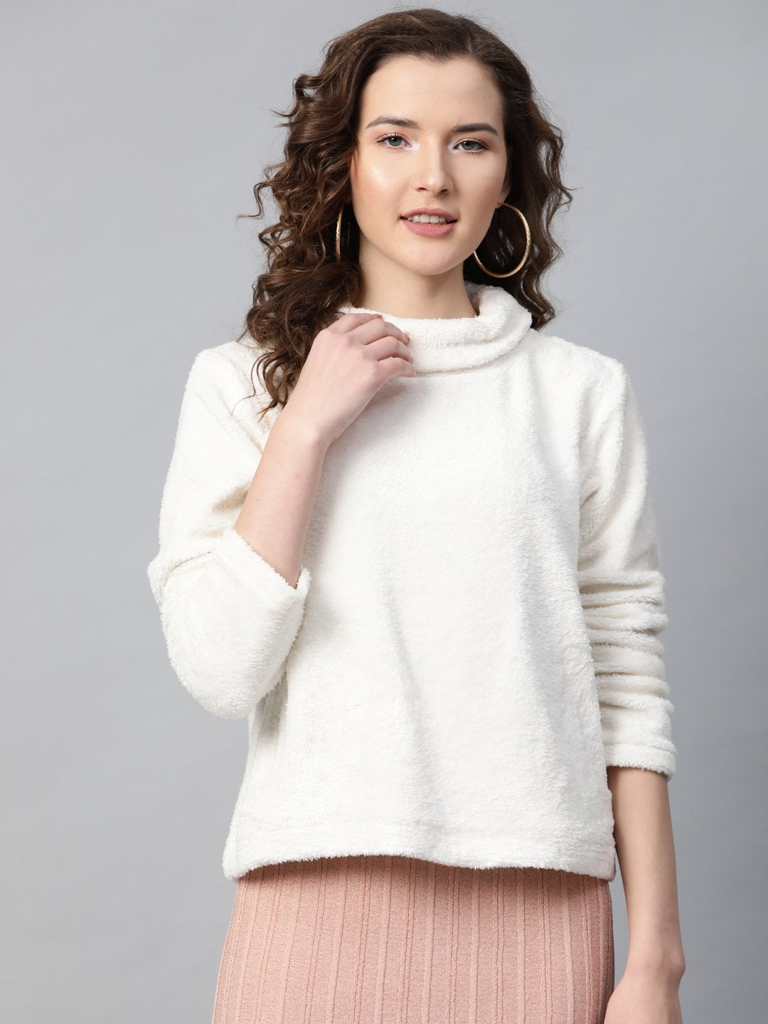 Women's White High Neck Faux Fur Sweatshirt - SASSAFRAS