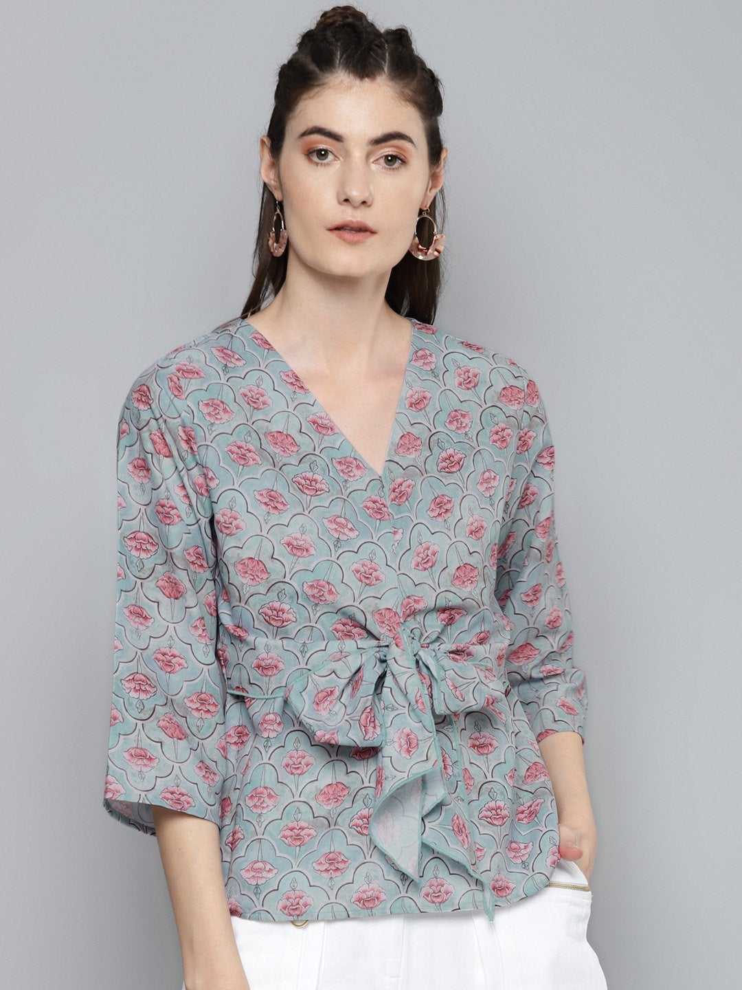 Women's Blue & Pink Floral Front Knot Top - SASSAFRAS