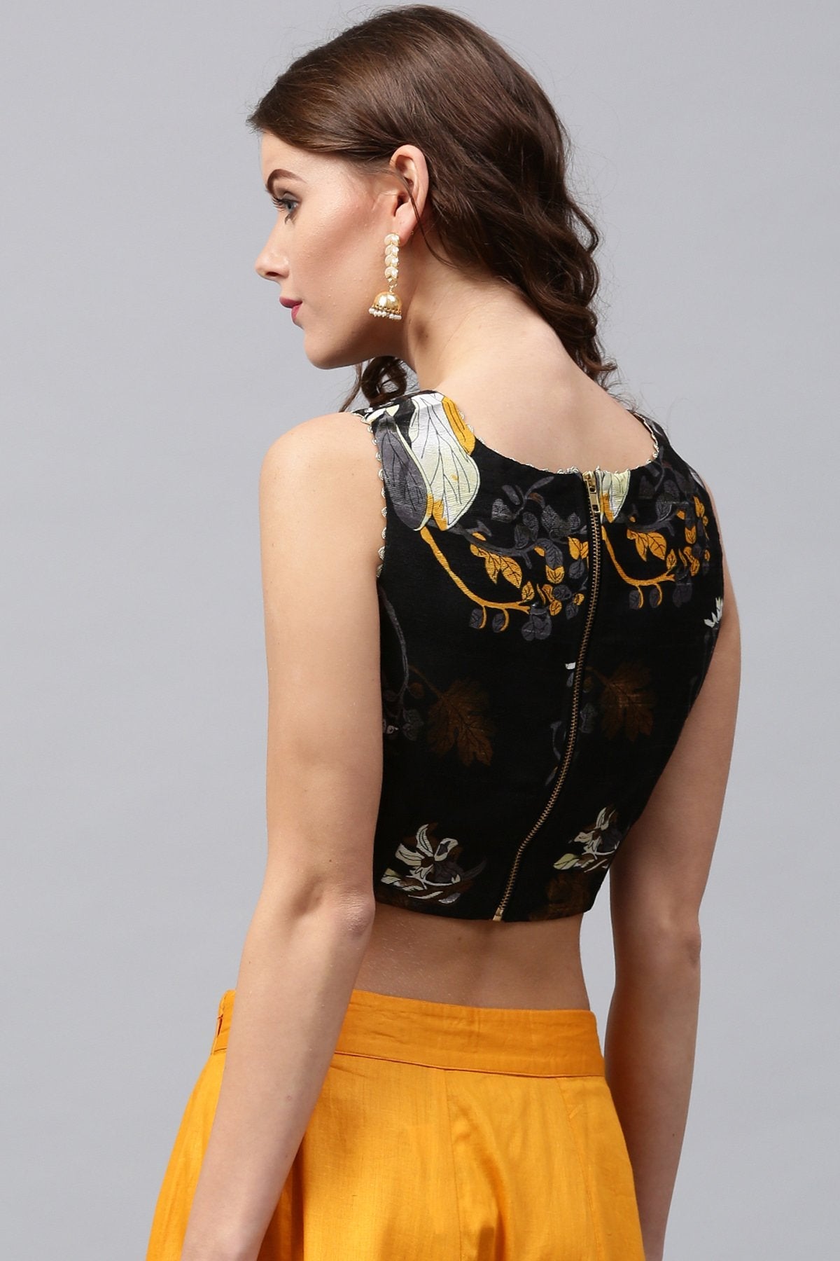 Women's Black Floral Crop Top - SASSAFRAS