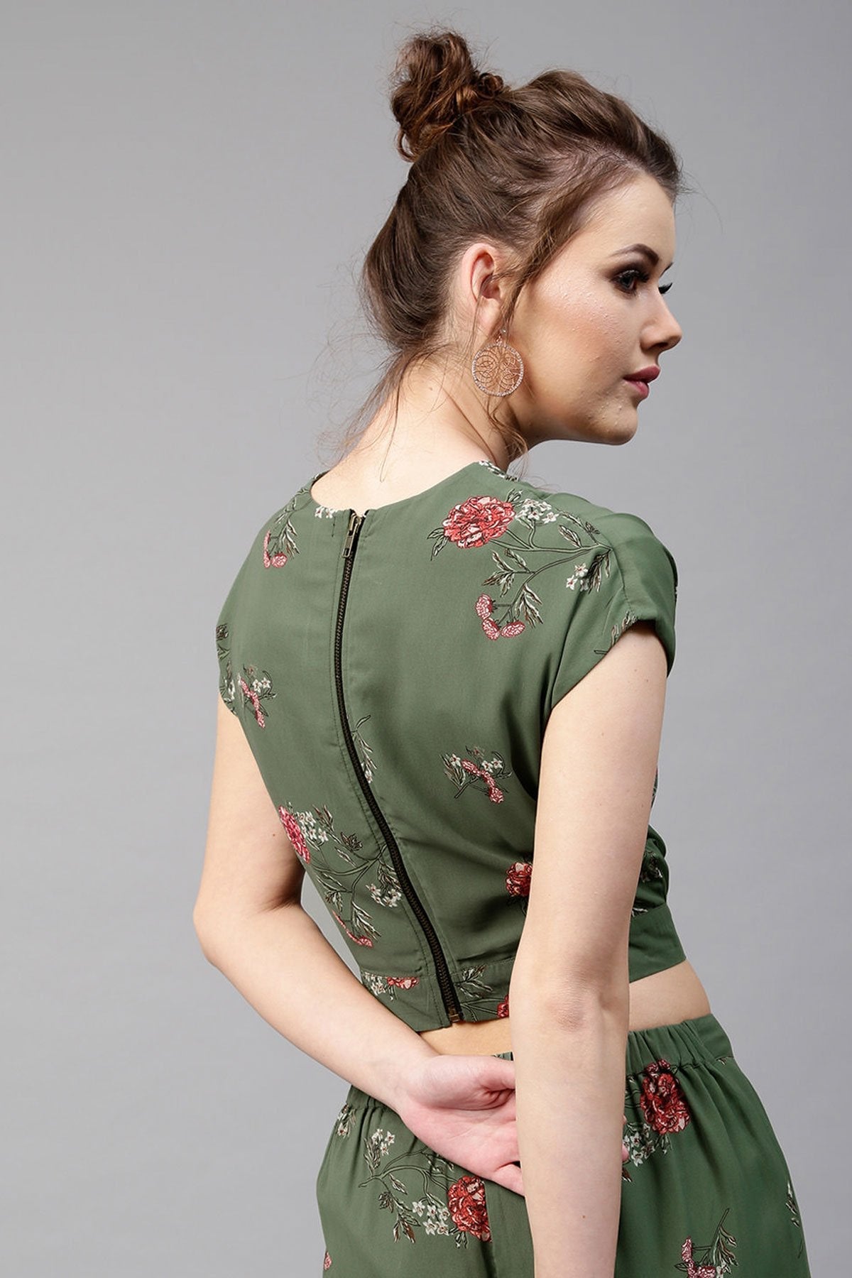 Women's Green Floral Wrap Neck Crop Top - SASSAFRAS