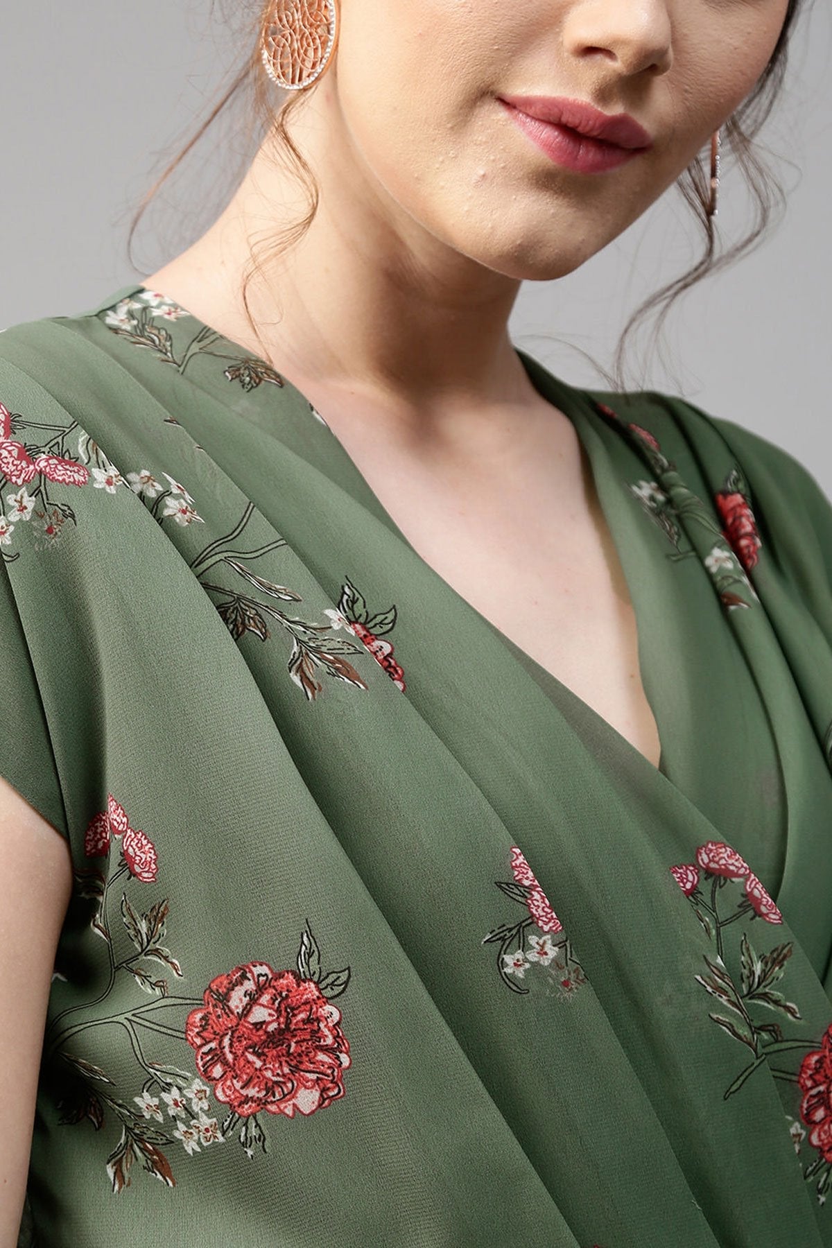 Women's Green Floral Wrap Neck Crop Top - SASSAFRAS