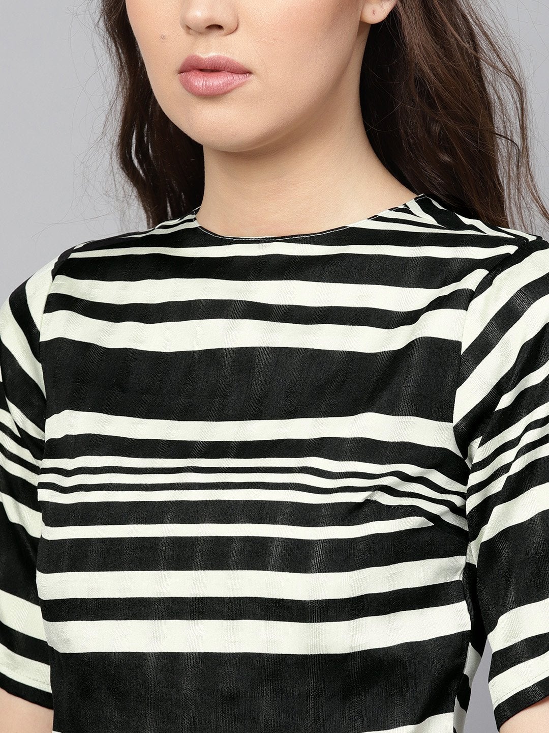 Women's Mono Stripe Crop Top - SASSAFRAS