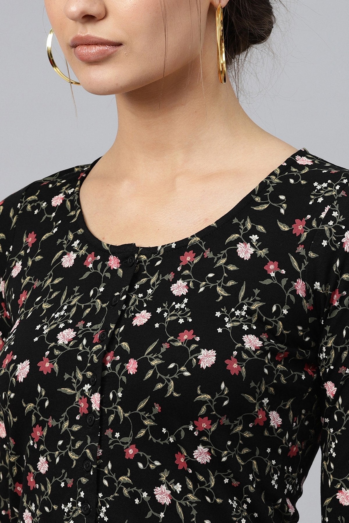 Women's Black Floral Front Button Crop Top - SASSAFRAS